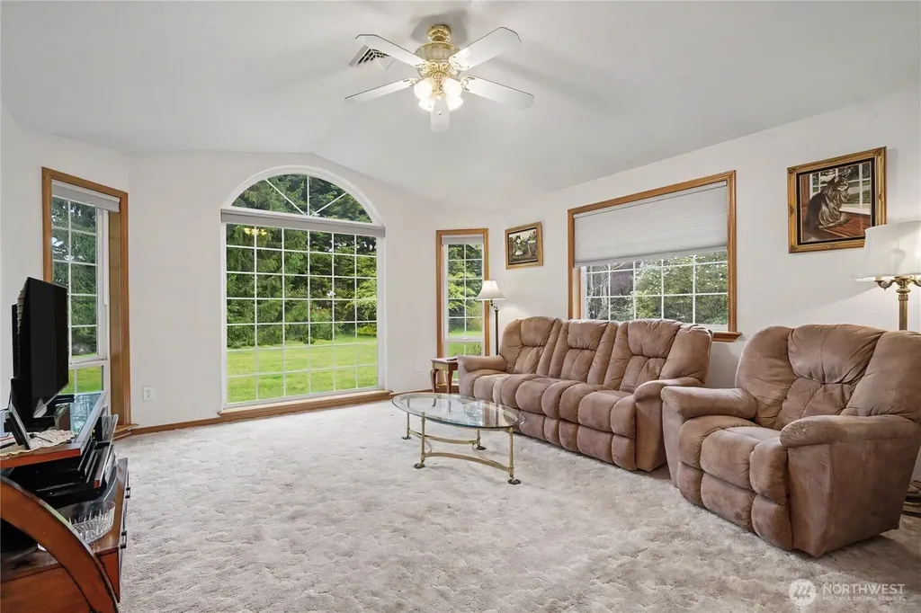 6428 201st Avenue SW Centralia WA 98531
