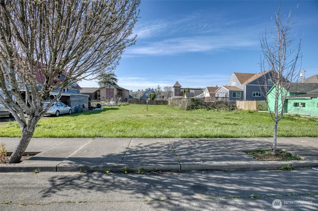 410 6th Street Hoquiam WA 98550