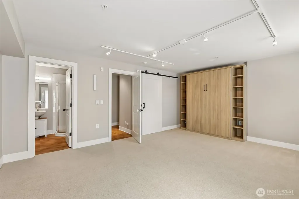 1078 NE High Street Issaquah WA 98029