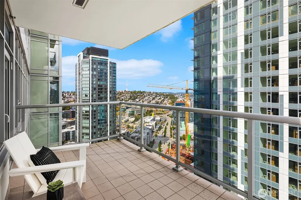 583 Battery Street Seattle WA 98121