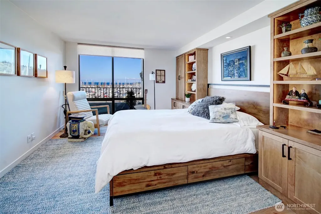 6535 Seaview Avenue NW Seattle WA 98117
