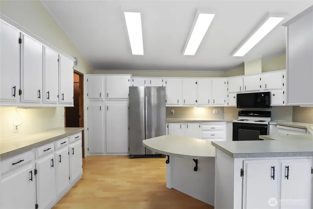 140 Frederick Drive Sequim WA 98382