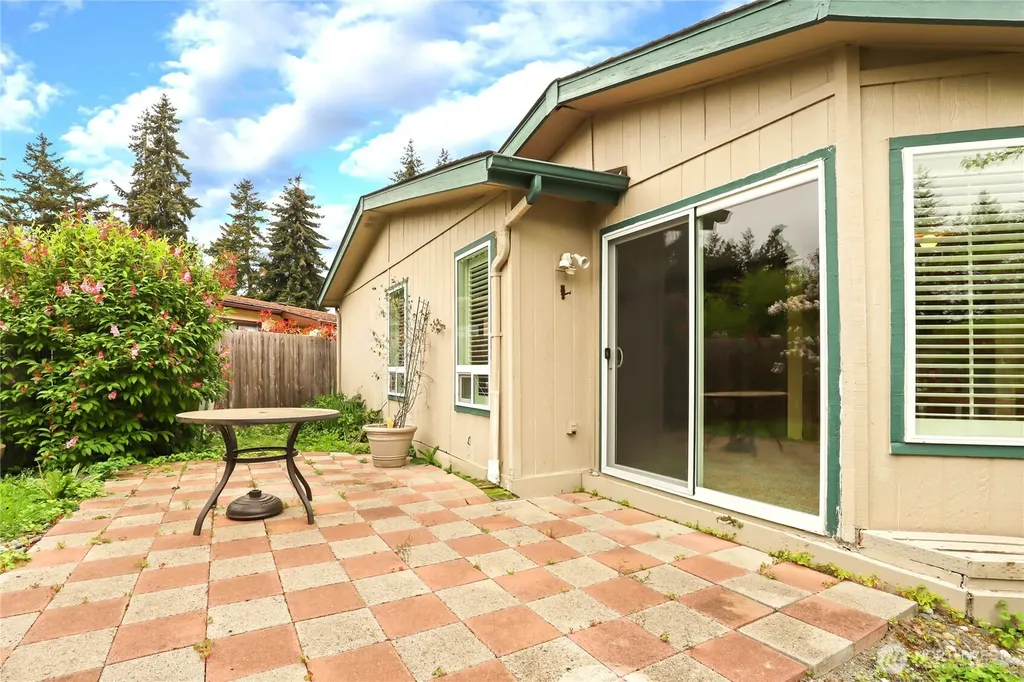 140 Frederick Drive Sequim WA 98382