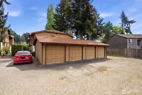 8017 NE 177th Court Kenmore WA 98028
