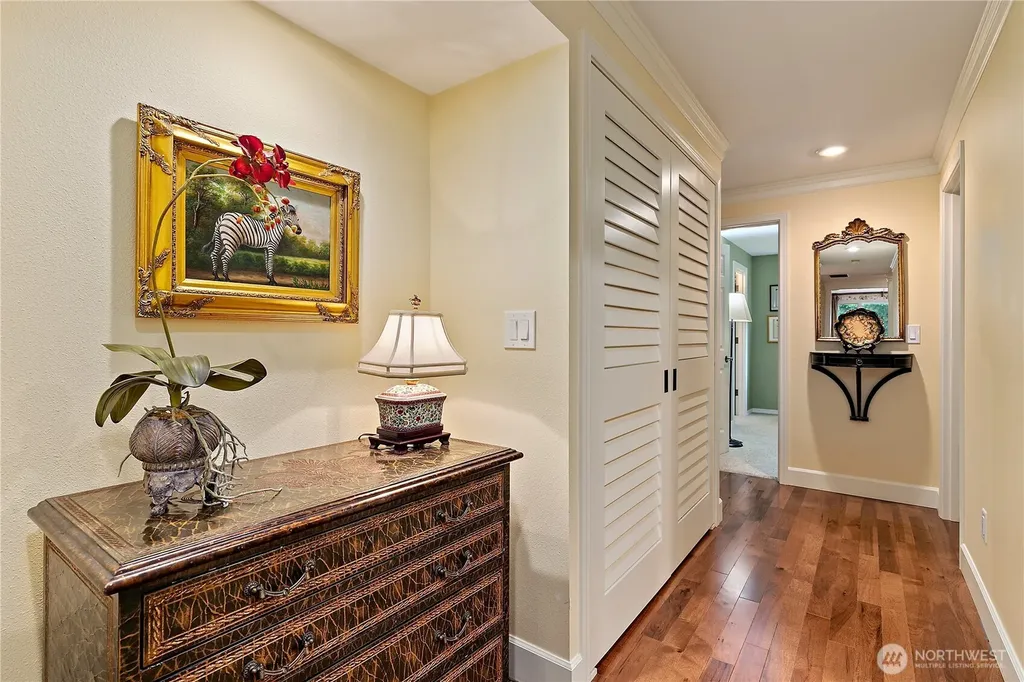 6771 81st Avenue SE Mercer Island WA 98040