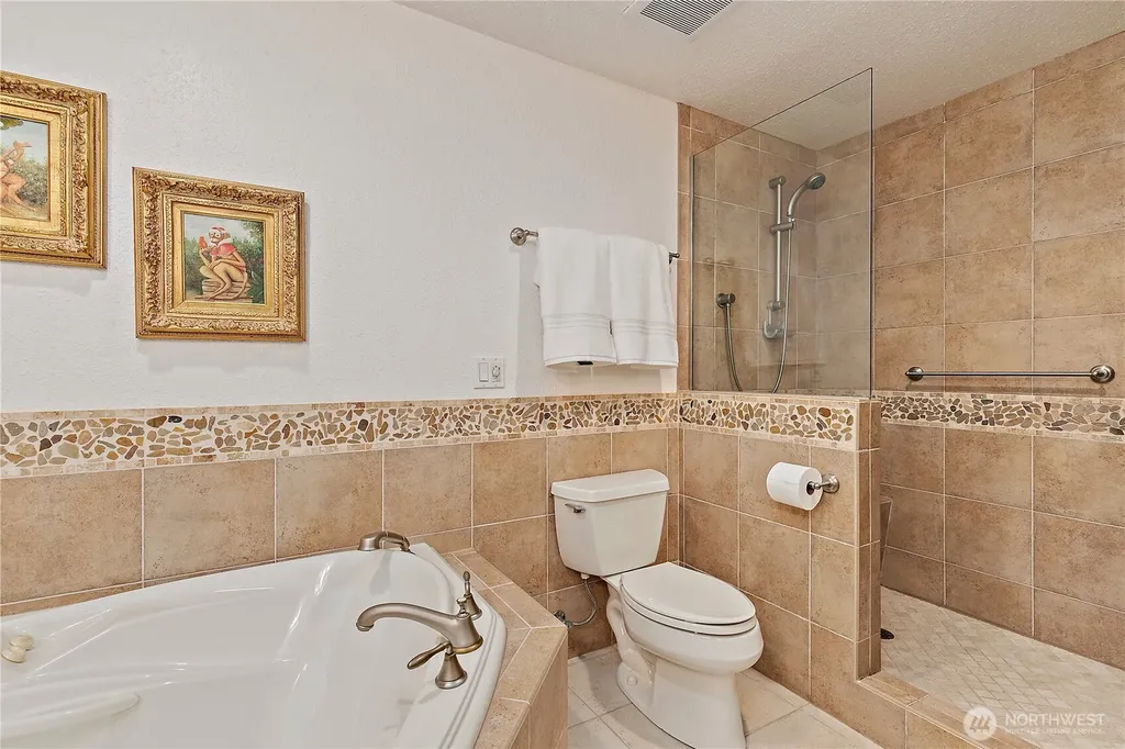 6771 81st Avenue SE Mercer Island WA 98040
