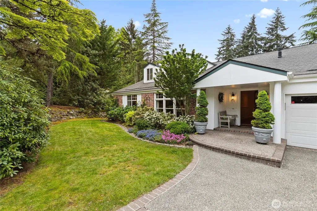 6771 81st Avenue SE Mercer Island WA 98040