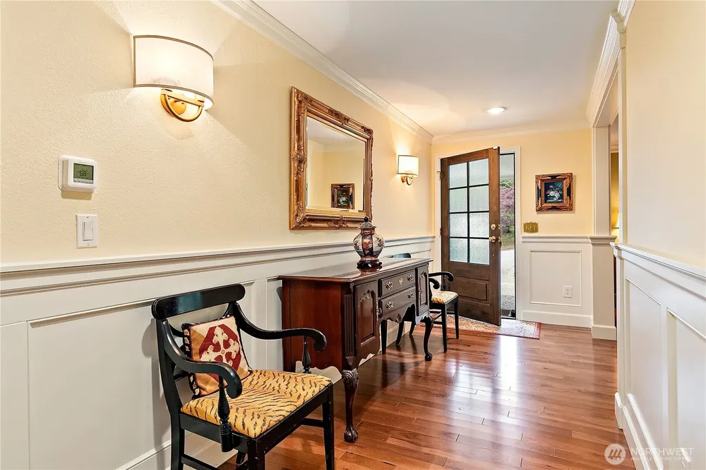 6771 81st Avenue SE Mercer Island WA 98040