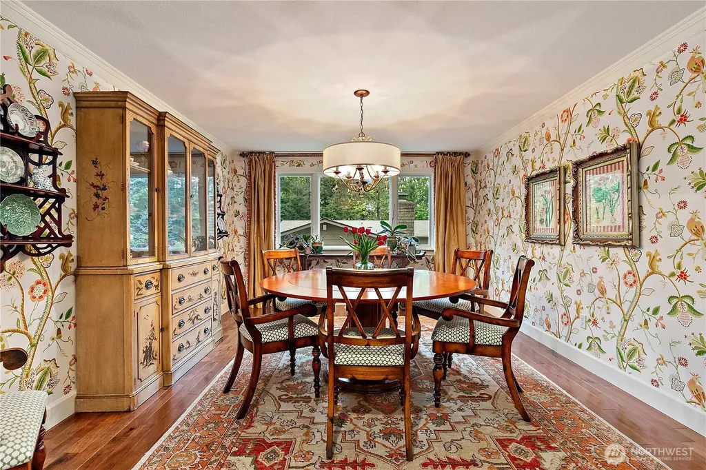6771 81st Avenue SE Mercer Island WA 98040