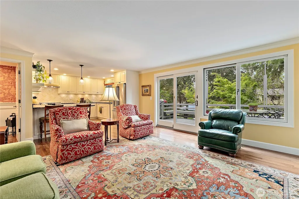 6771 81st Avenue SE Mercer Island WA 98040