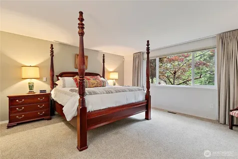 6771 81st Avenue SE Mercer Island WA 98040
