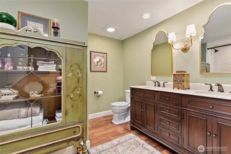 6771 81st Avenue SE Mercer Island WA 98040