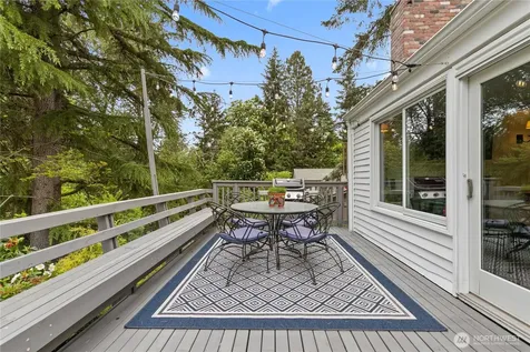 6771 81st Avenue SE Mercer Island WA 98040