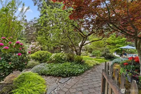 6771 81st Avenue SE Mercer Island WA 98040