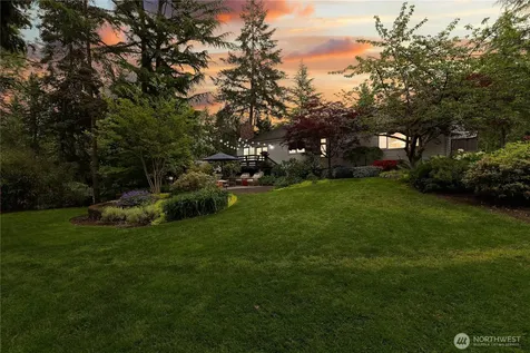 6771 81st Avenue SE Mercer Island WA 98040