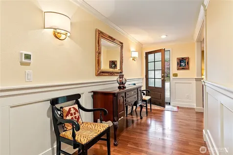 6771 81st Avenue SE Mercer Island WA 98040