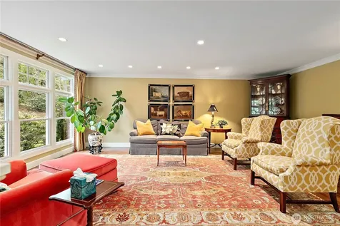 6771 81st Avenue SE Mercer Island WA 98040