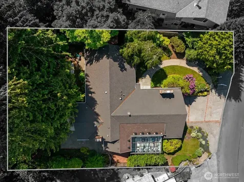 12535 SE 15th Street Bellevue WA 98005