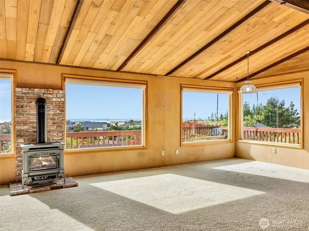 1008 300th Place Ocean Park WA 98640