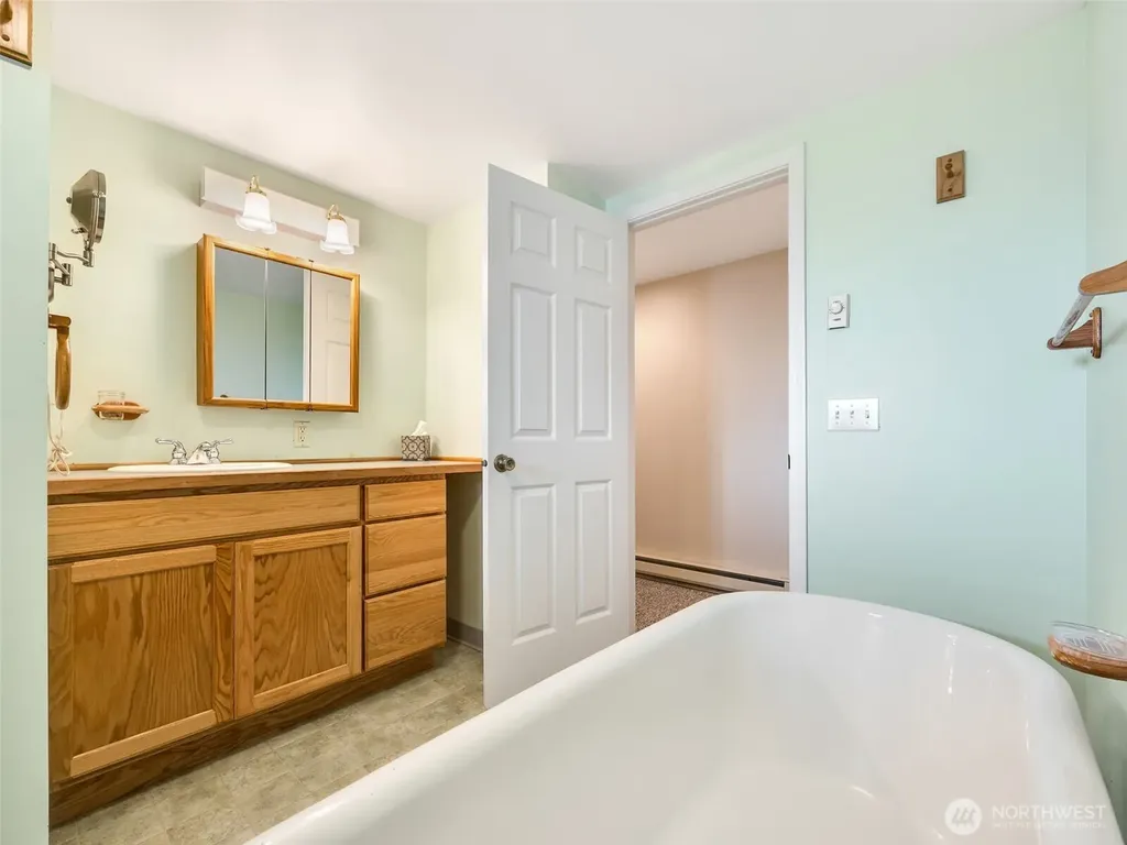 1008 300th Place Ocean Park WA 98640