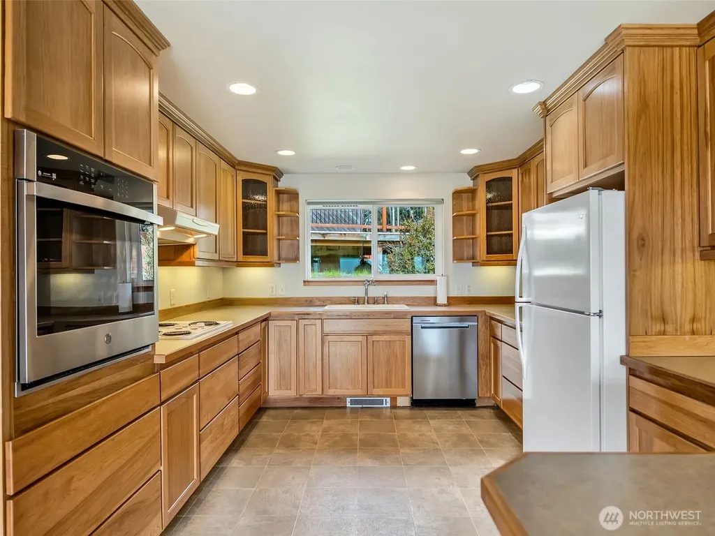 1008 300th Place Ocean Park WA 98640