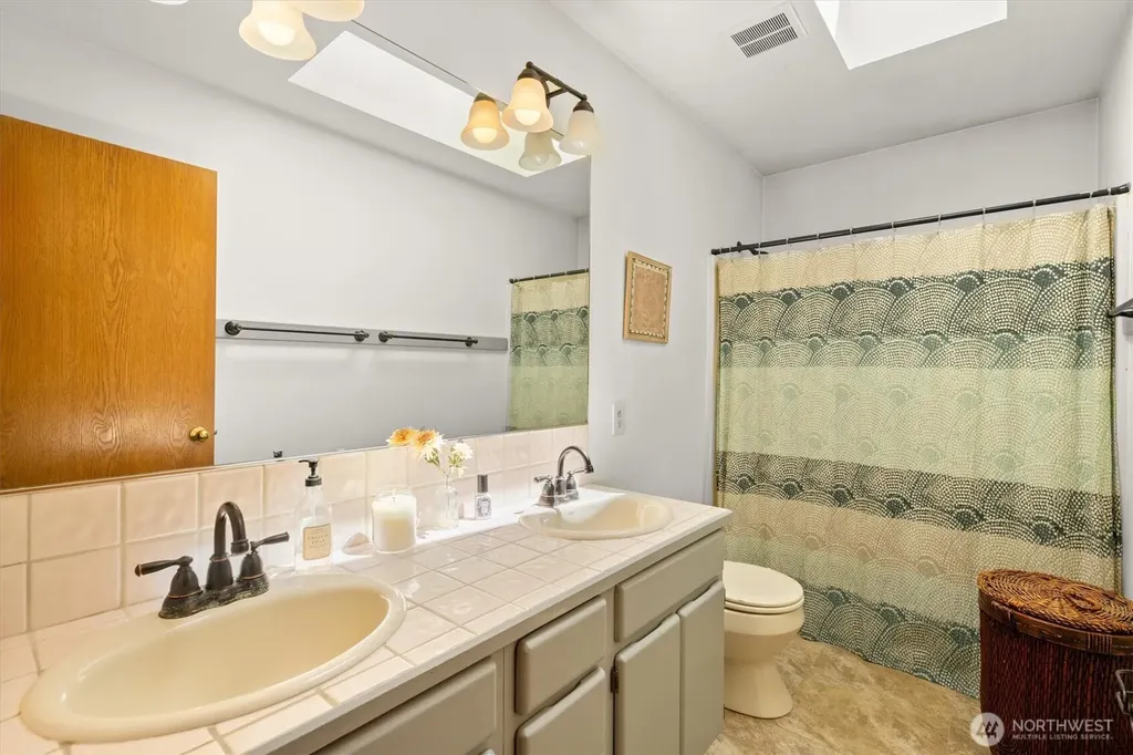 672 Walker Road Kelso WA 98626