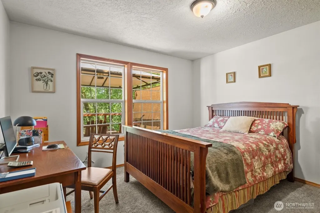 672 Walker Road Kelso WA 98626