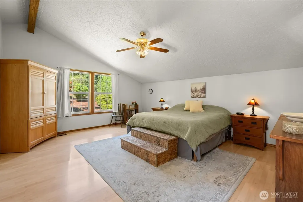 672 Walker Road Kelso WA 98626