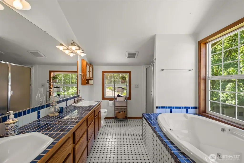672 Walker Road Kelso WA 98626