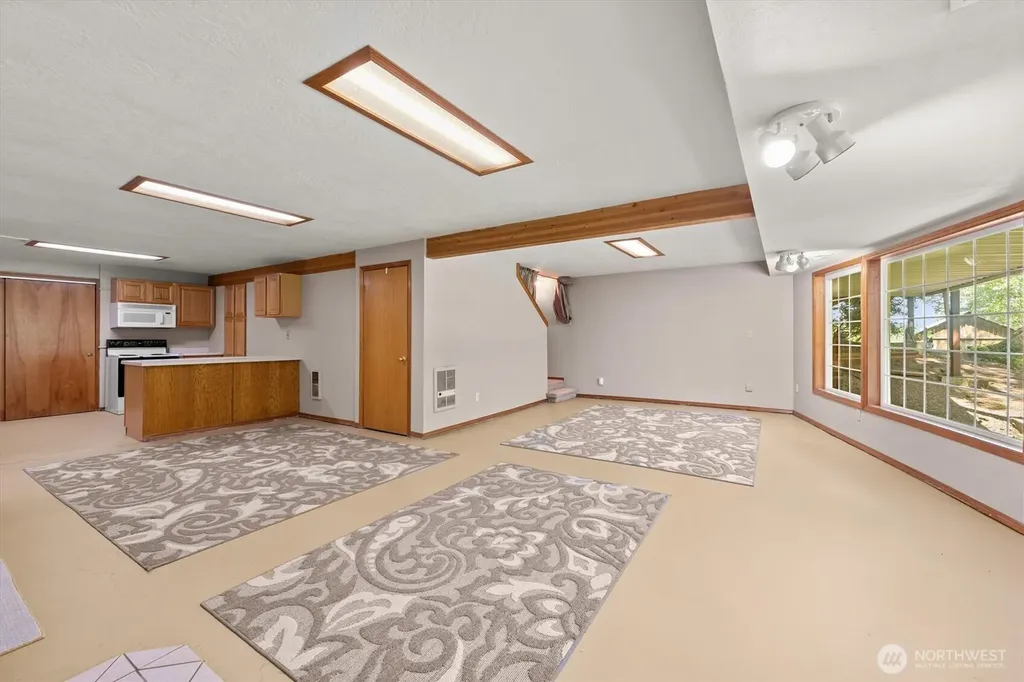 672 Walker Road Kelso WA 98626