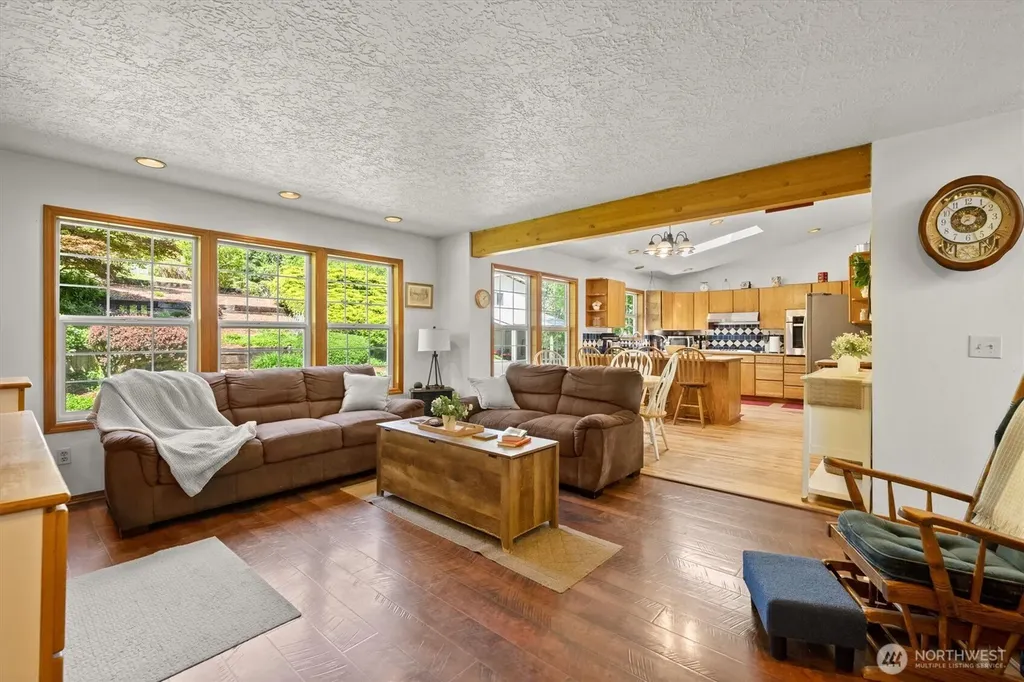 672 Walker Road Kelso WA 98626