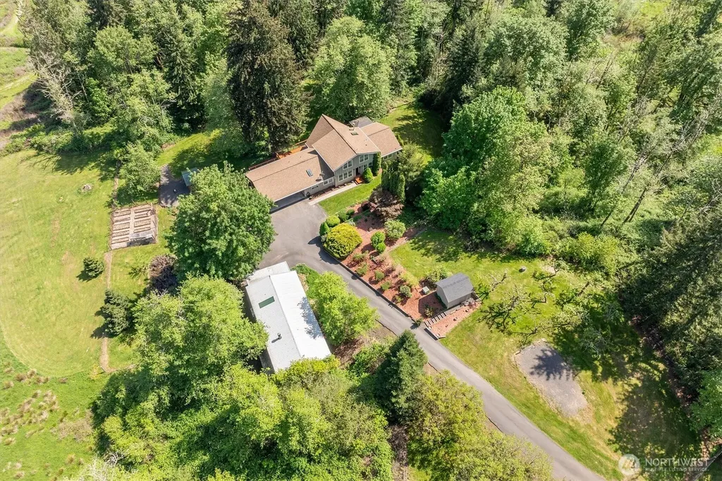 672 Walker Road Kelso WA 98626