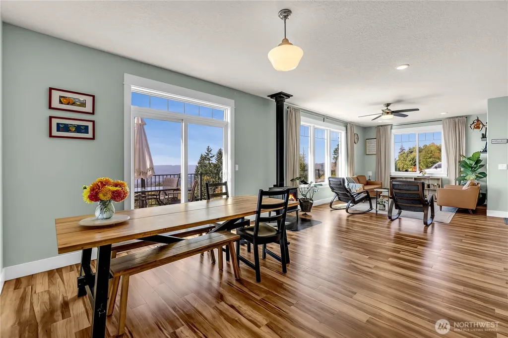 251 Shipview Road Kalama WA 98625