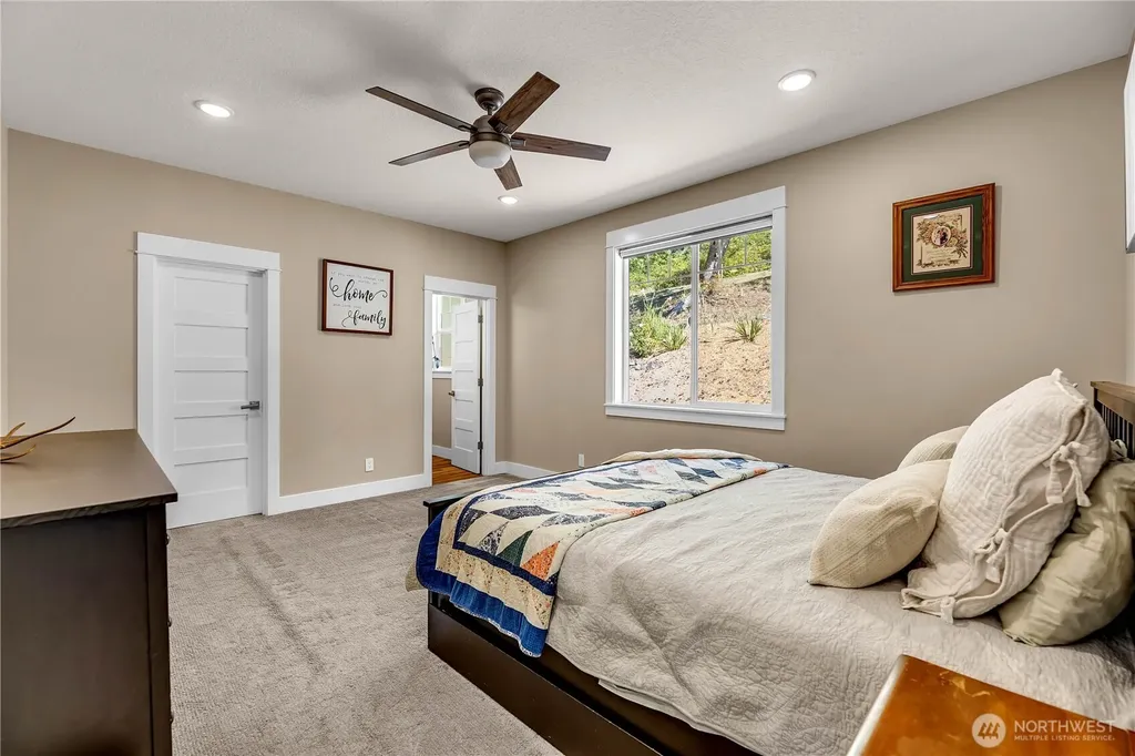 251 Shipview Road Kalama WA 98625