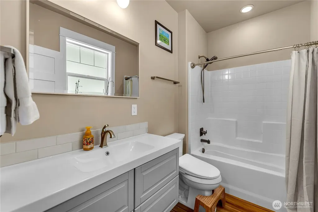 251 Shipview Road Kalama WA 98625