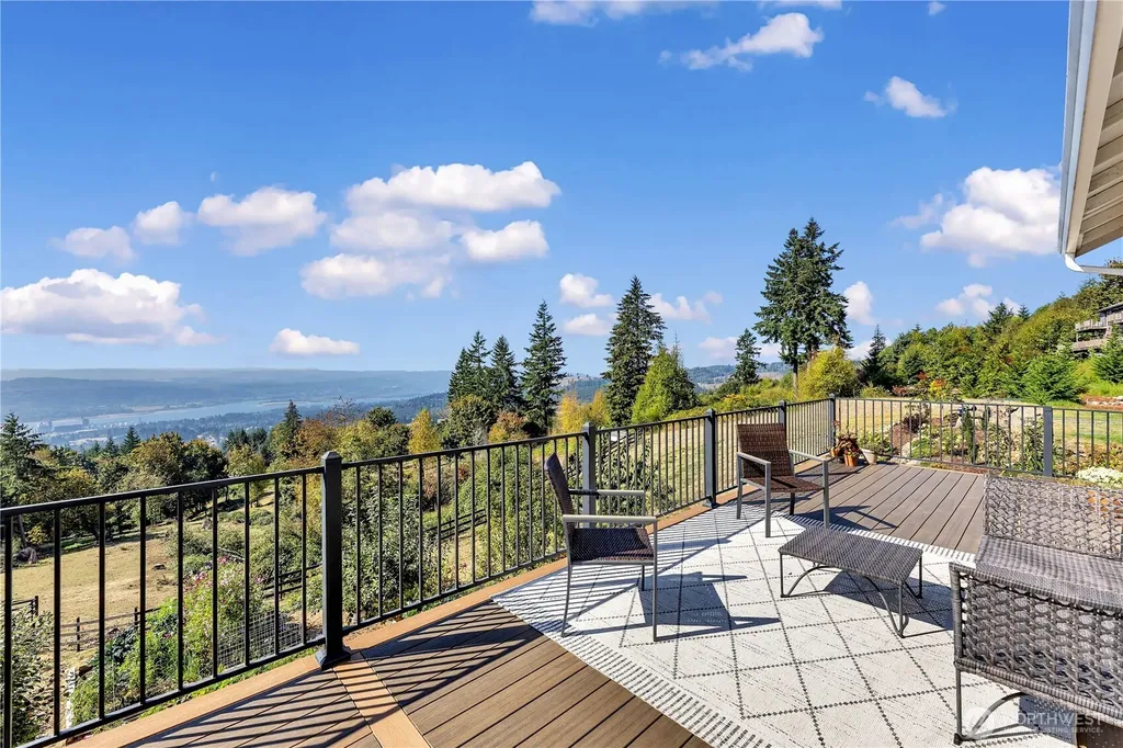 251 Shipview Road Kalama WA 98625