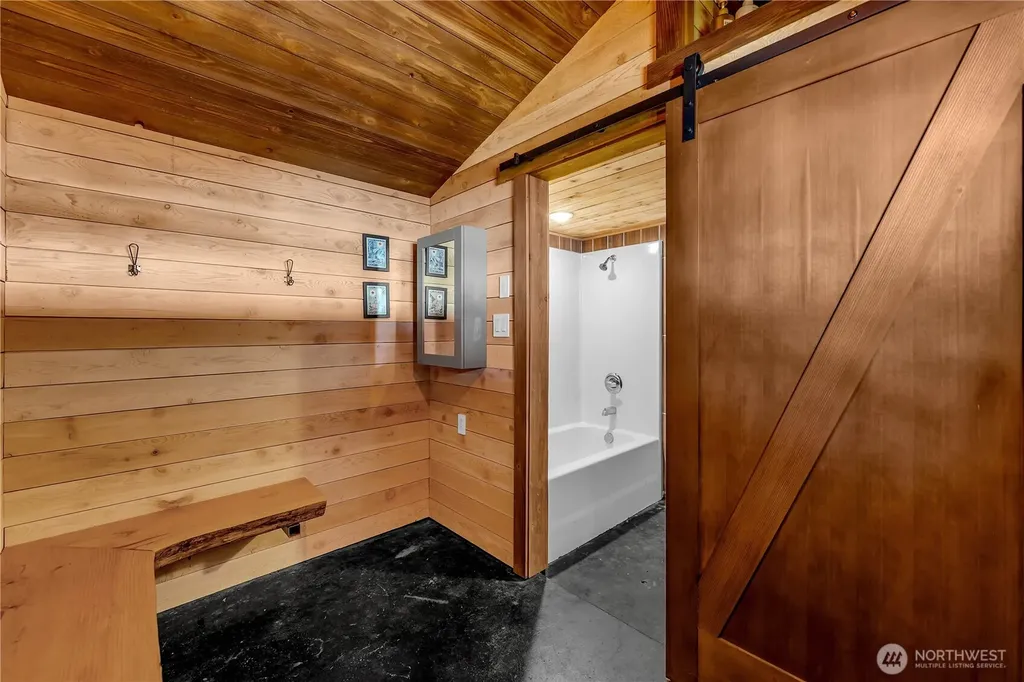 251 Shipview Road Kalama WA 98625