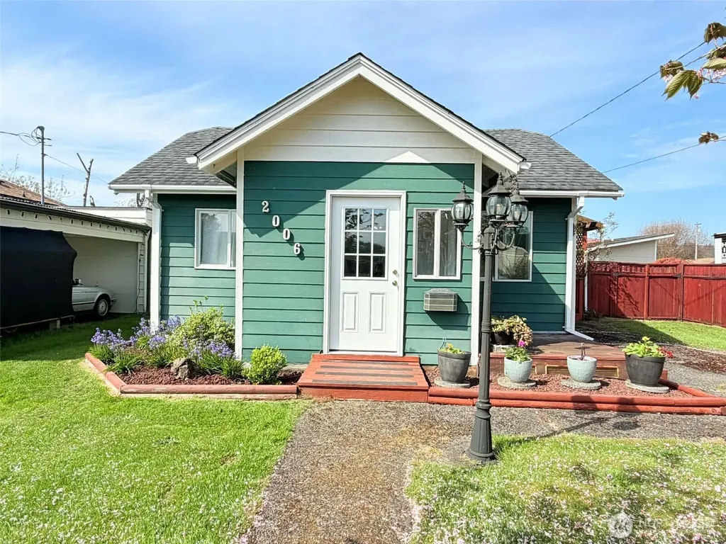 2006 W 2nd Street Aberdeen WA 98520