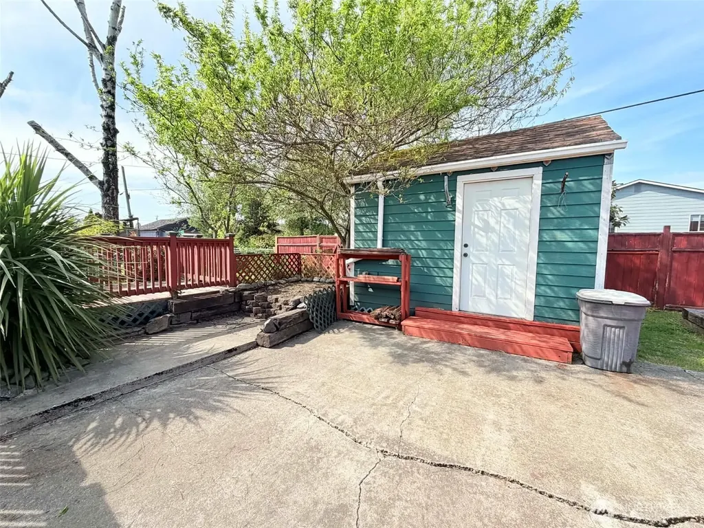 2006 W 2nd Street Aberdeen WA 98520