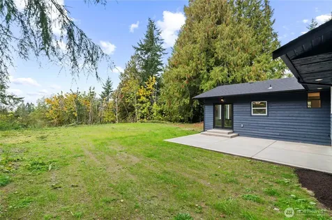 940 Hoppy Trail Way Camano Island WA 98282