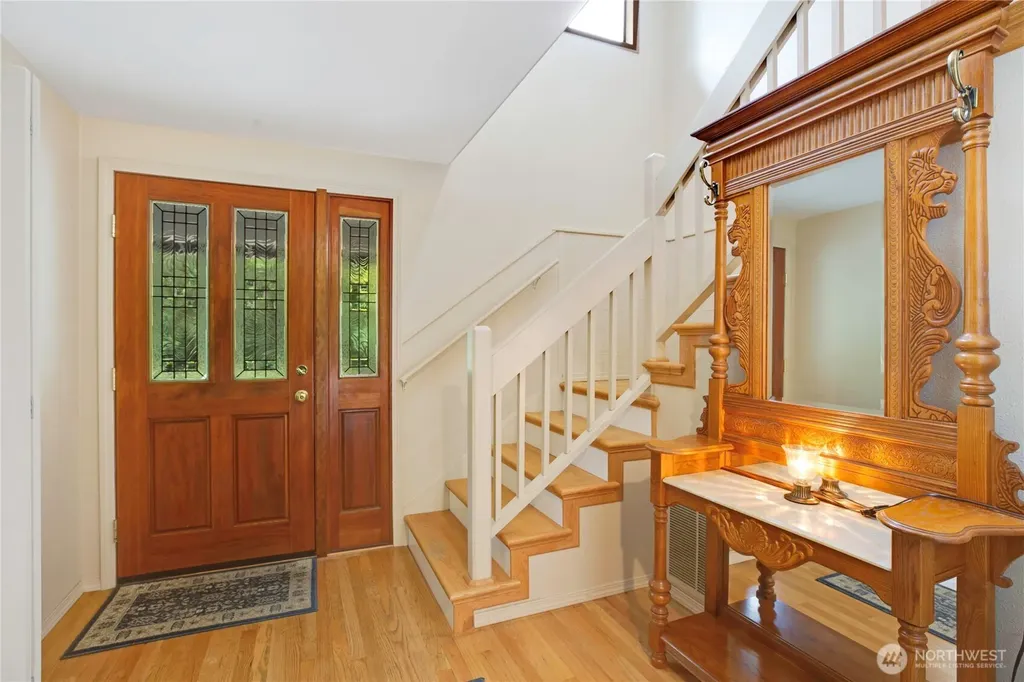 4320 Palomino Drive NE Bainbridge Island WA 98110
