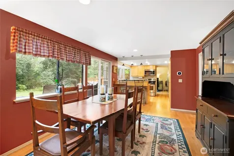 4320 Palomino Drive NE Bainbridge Island WA 98110