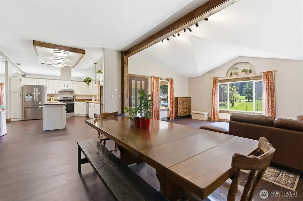 490 Coma Road Vader WA 98593