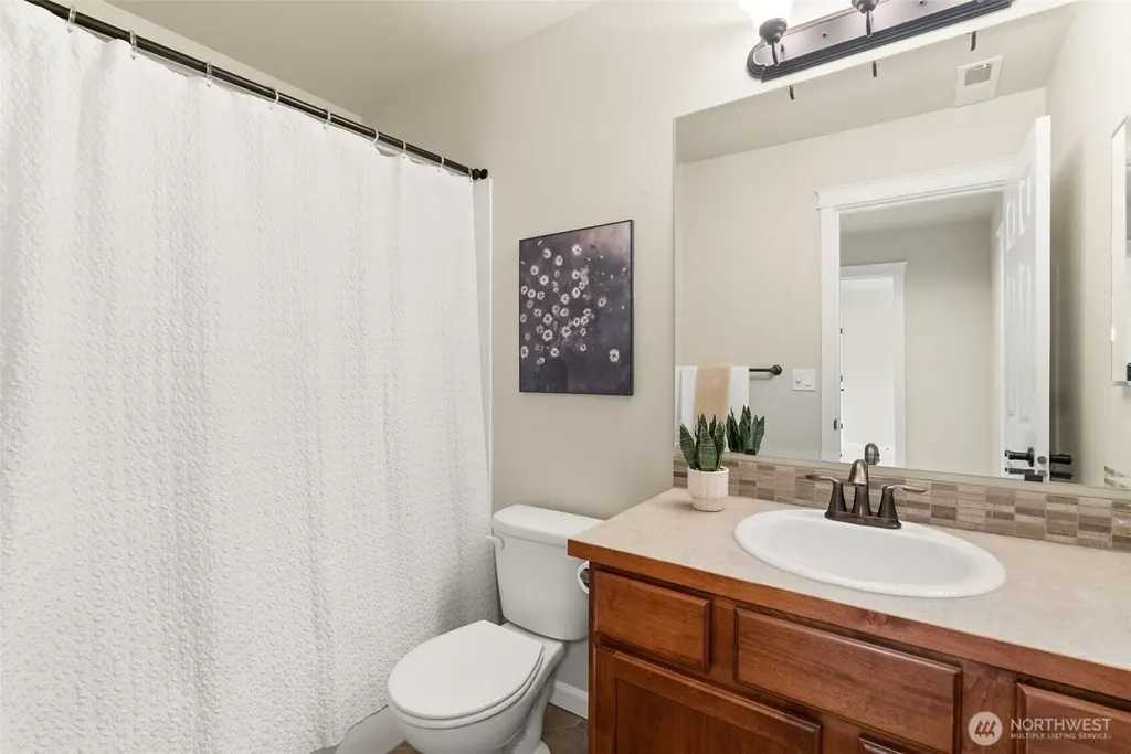2843 South Bay Road NE Olympia WA 98506