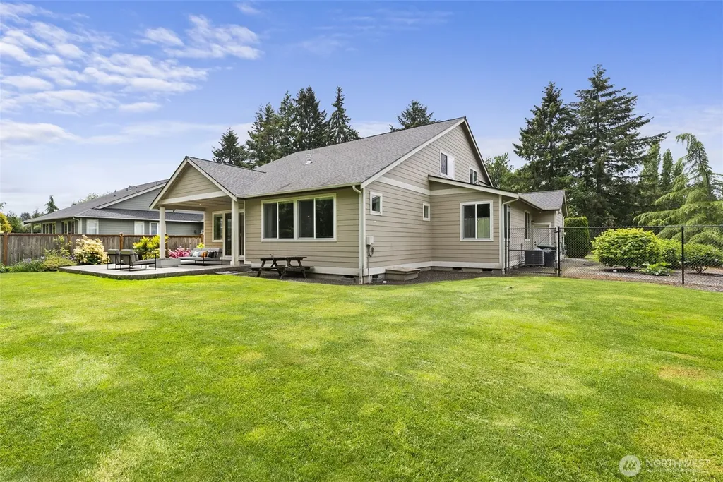 2843 South Bay Road NE Olympia WA 98506