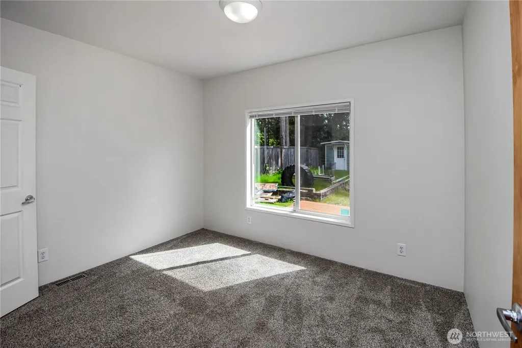 1707 Ginger Place E Port Orchard WA 98366