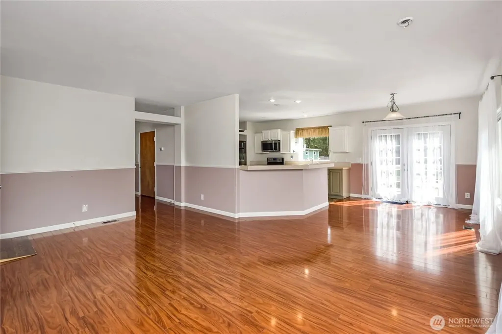 1707 Ginger Place E Port Orchard WA 98366