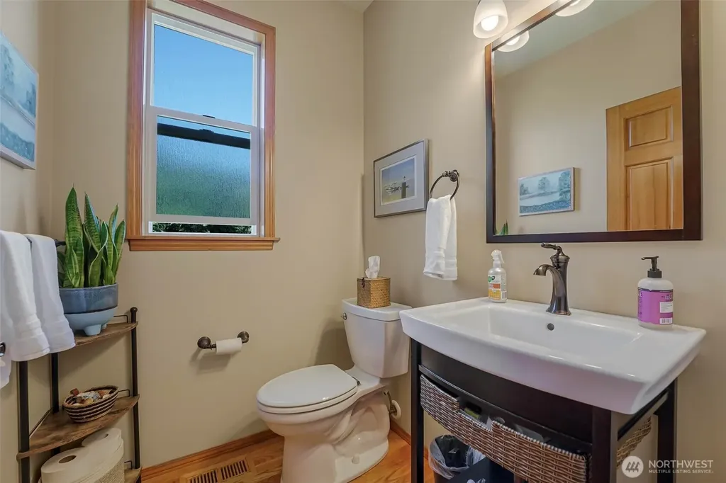 108 Glacier Peak Drive Camano Island WA 98282