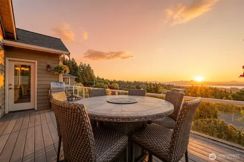 108 Glacier Peak Drive Camano Island WA 98282