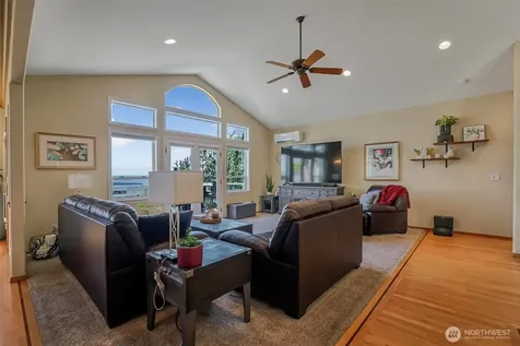 108 Glacier Peak Drive Camano Island WA 98282